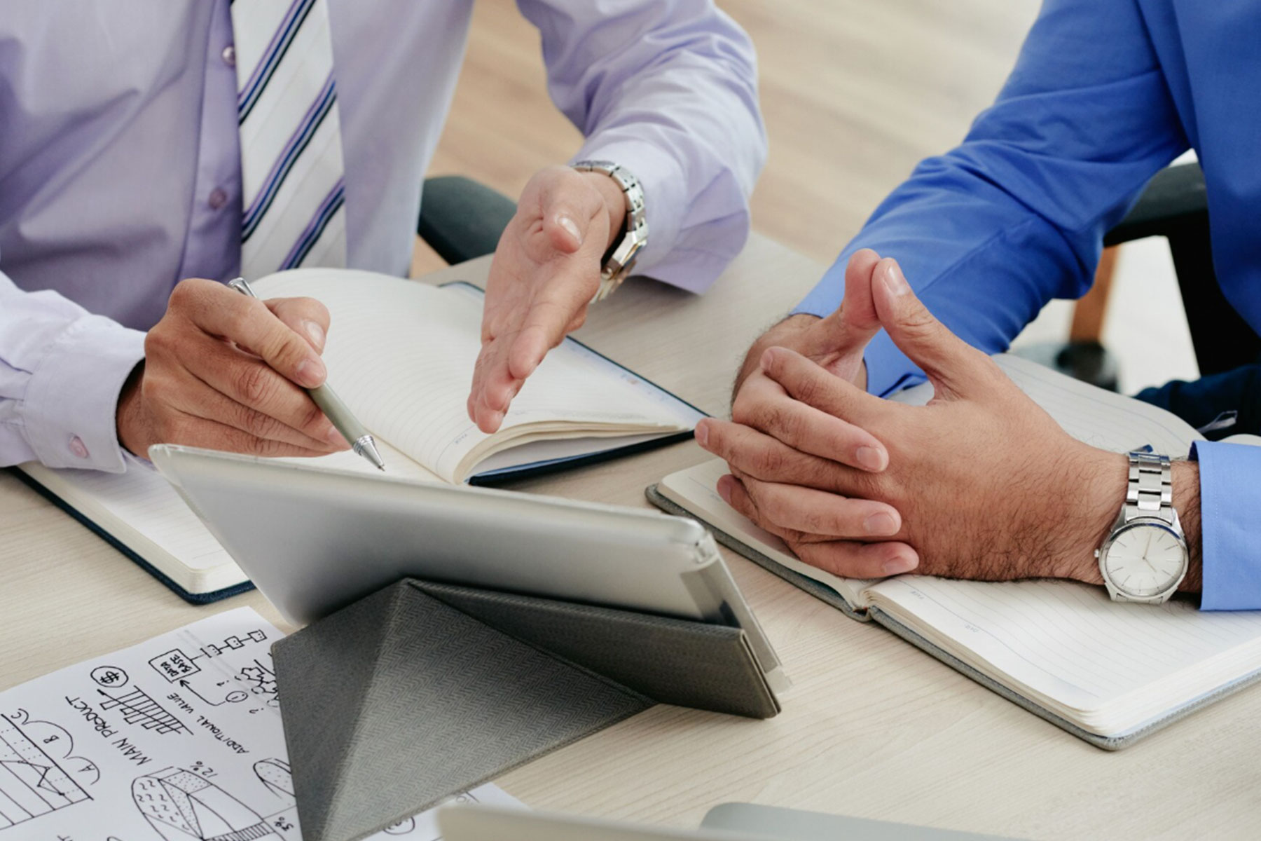 EXPERTS & OUTILS